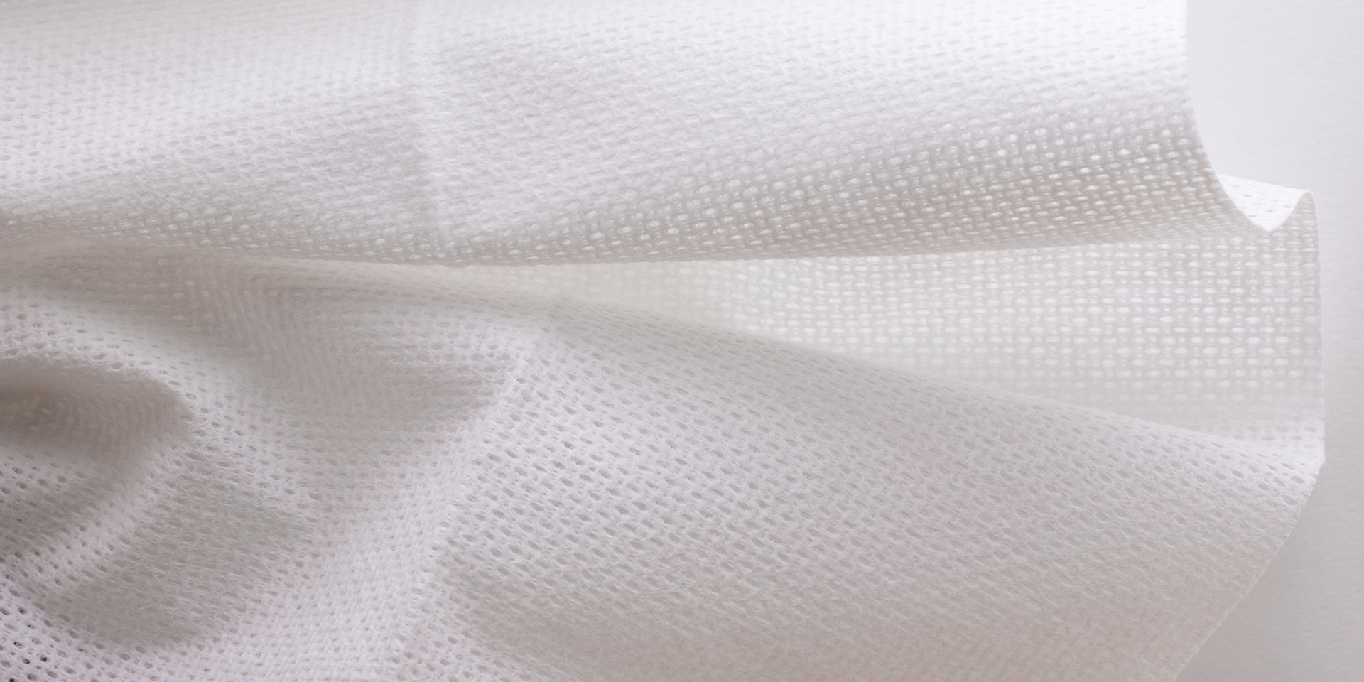 Genombruten draperad.jpg.